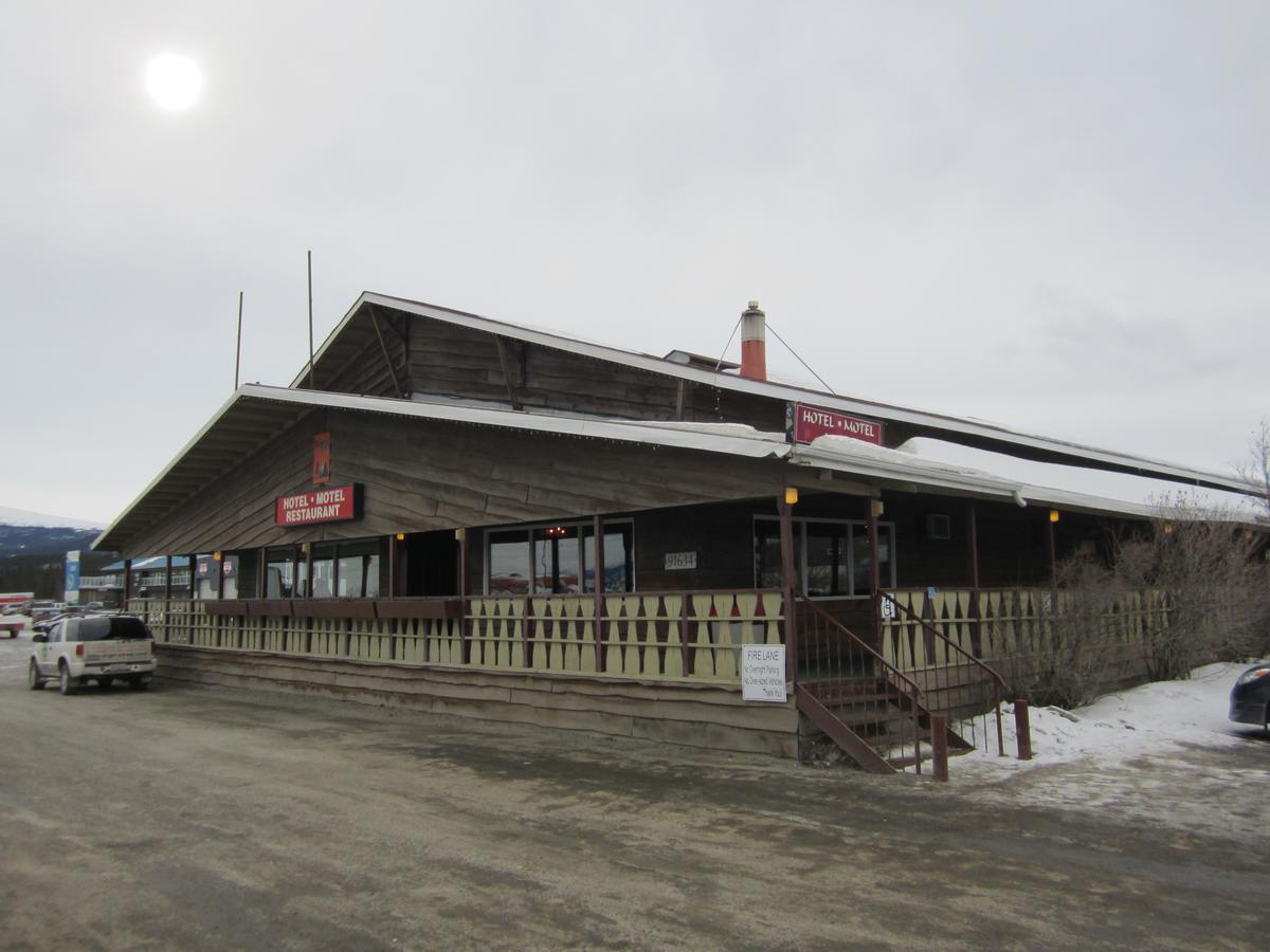 Airport Chalet Hotel Whitehorse Luaran gambar