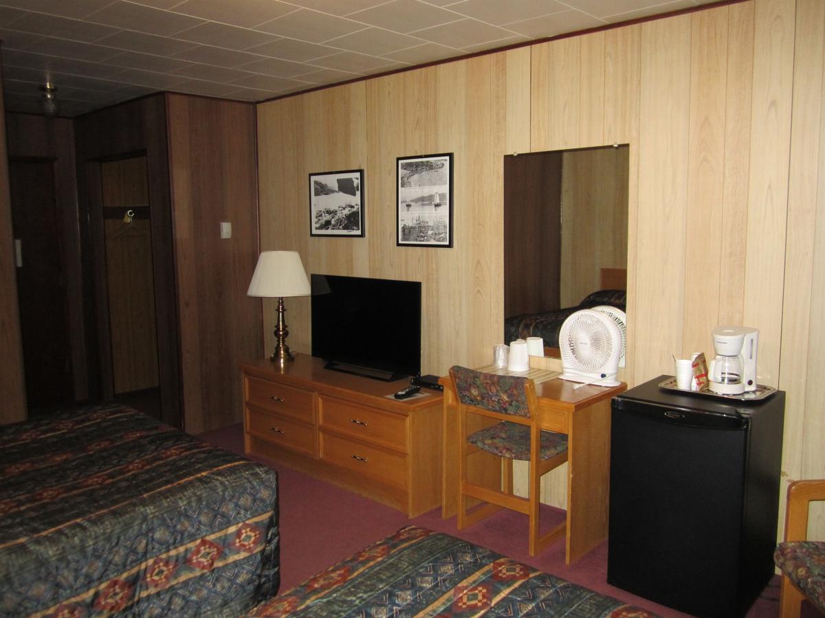 Airport Chalet Hotel Whitehorse Luaran gambar