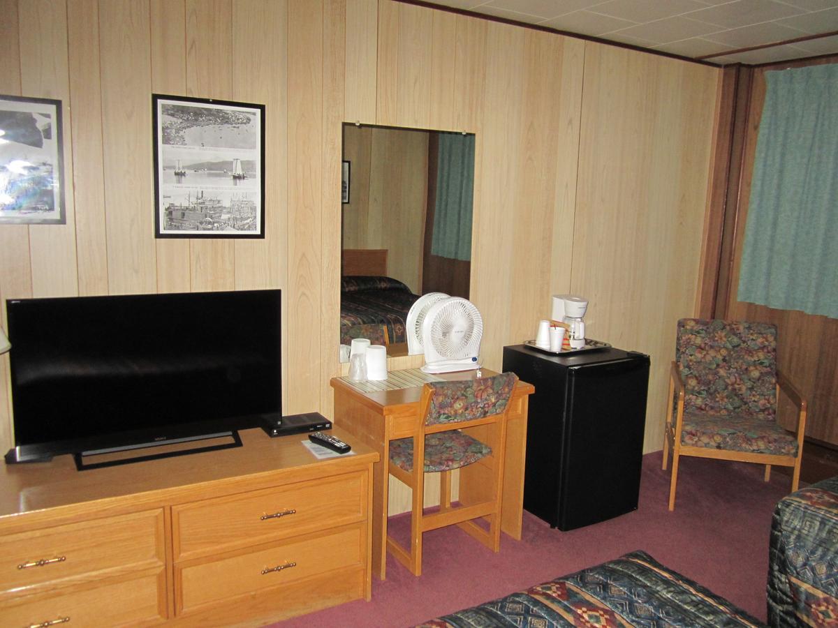 Airport Chalet Hotel Whitehorse Luaran gambar